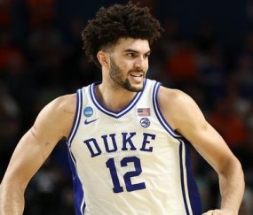 开云-卡洛斯·布泽尔之子卡梅隆·布泽尔宣布参加2026年NBA选秀