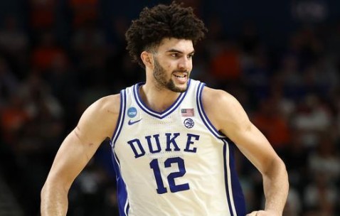 开云-卡洛斯·布泽尔之子卡梅隆·布泽尔宣布参加2026年NBA选秀